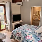 L'ecrin Bed & Breakfast Villelongue-d'Aude