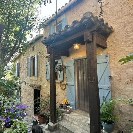 L'ecrin Oda ve Kahvaltı 3*